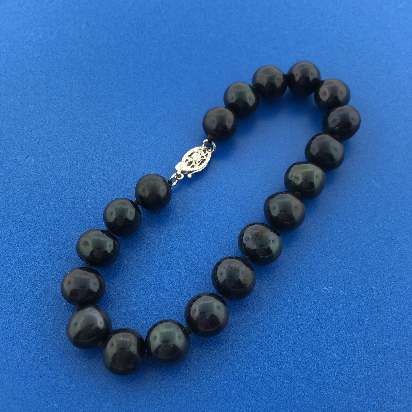 Gorgeous 14k White Gold Black Pearl 7.5" Strand String Bracelet
