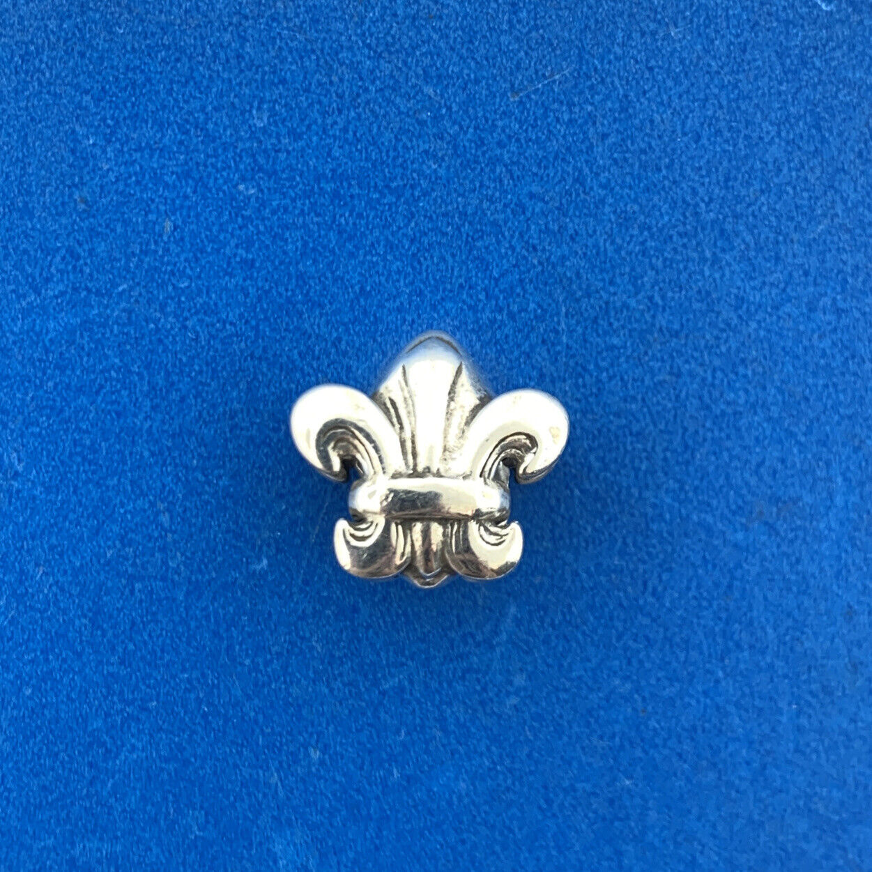 Chamilia 925 Sterling Silver Fleur De Lis New Orleans Symbolic Bracelet Charm