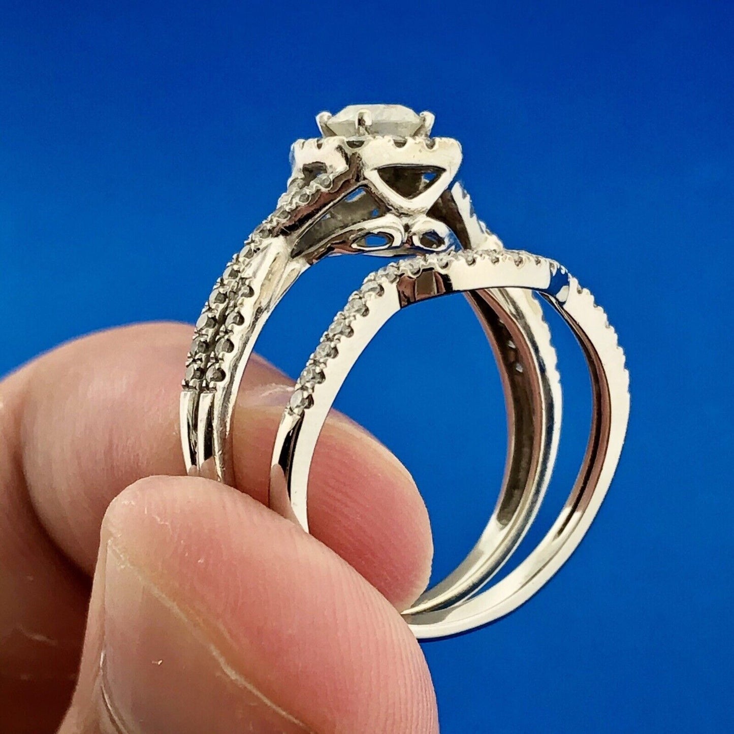 De Couer 10K White Gold Diamond Solitaire w/Halo Accents Bridal Ring Set