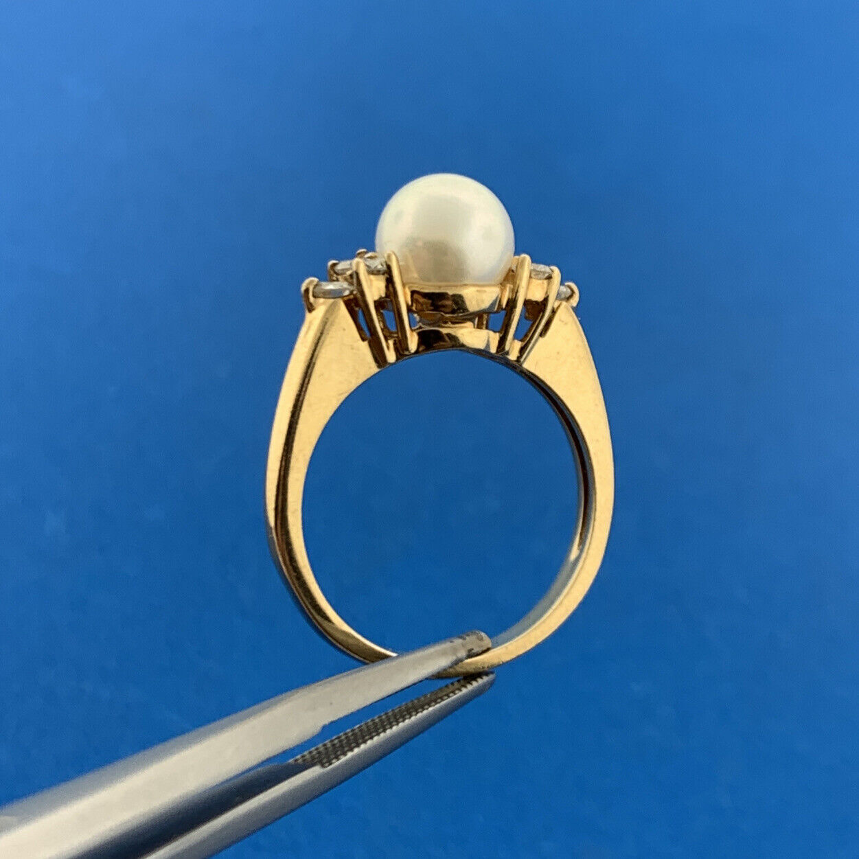 Designer 14k Yellow Gold White Pearl Round Cut Diamond Accent Ring Size 6.5