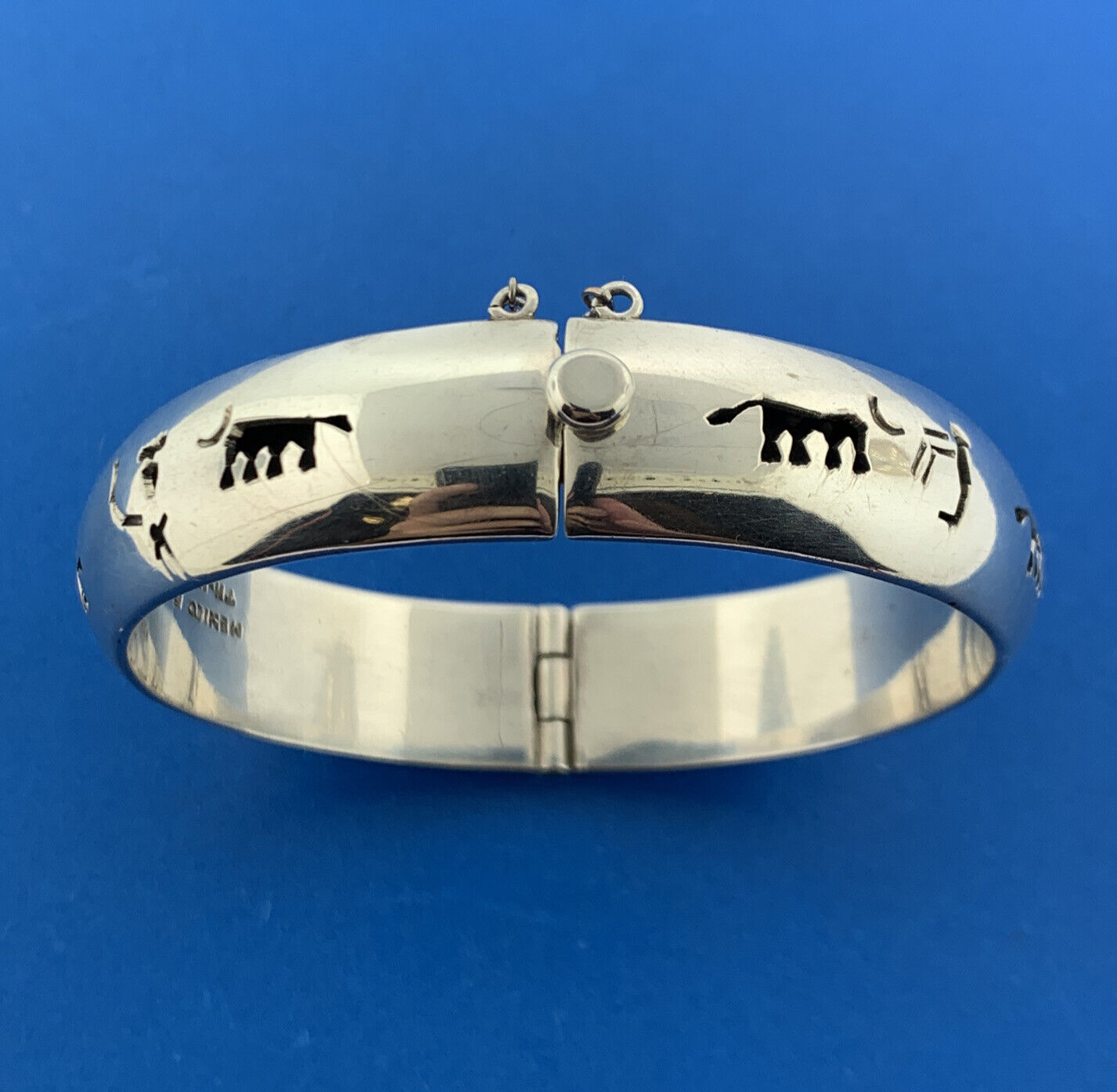 Vintage Taxco Mexico TM-143 Sterling Silver 925 Storyteller Hinged Cuff Bracelet