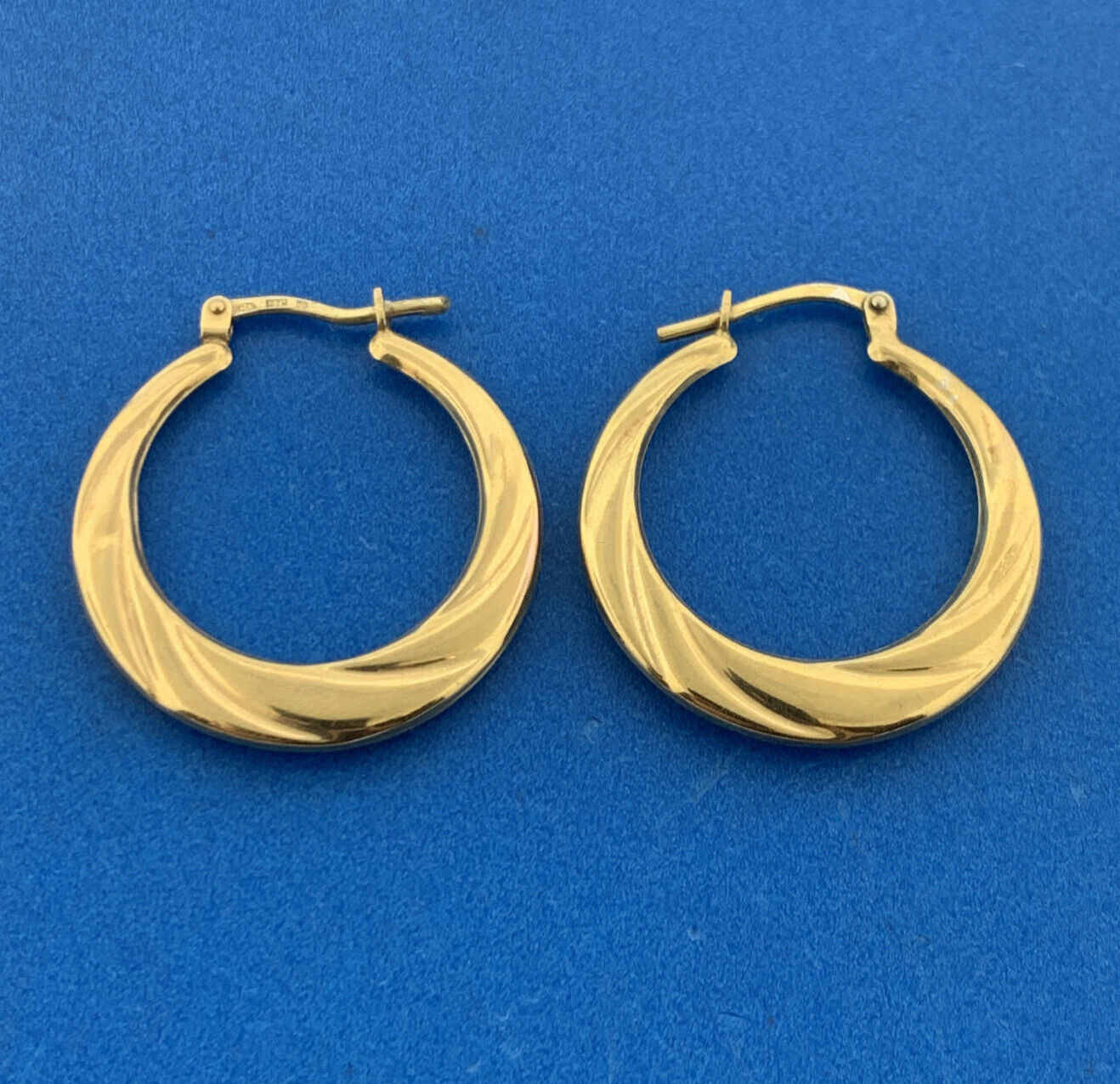 Designer Sterling Silver Vermeil Gold Toned Cubic Zirconia Ribbed Hoop Earrings