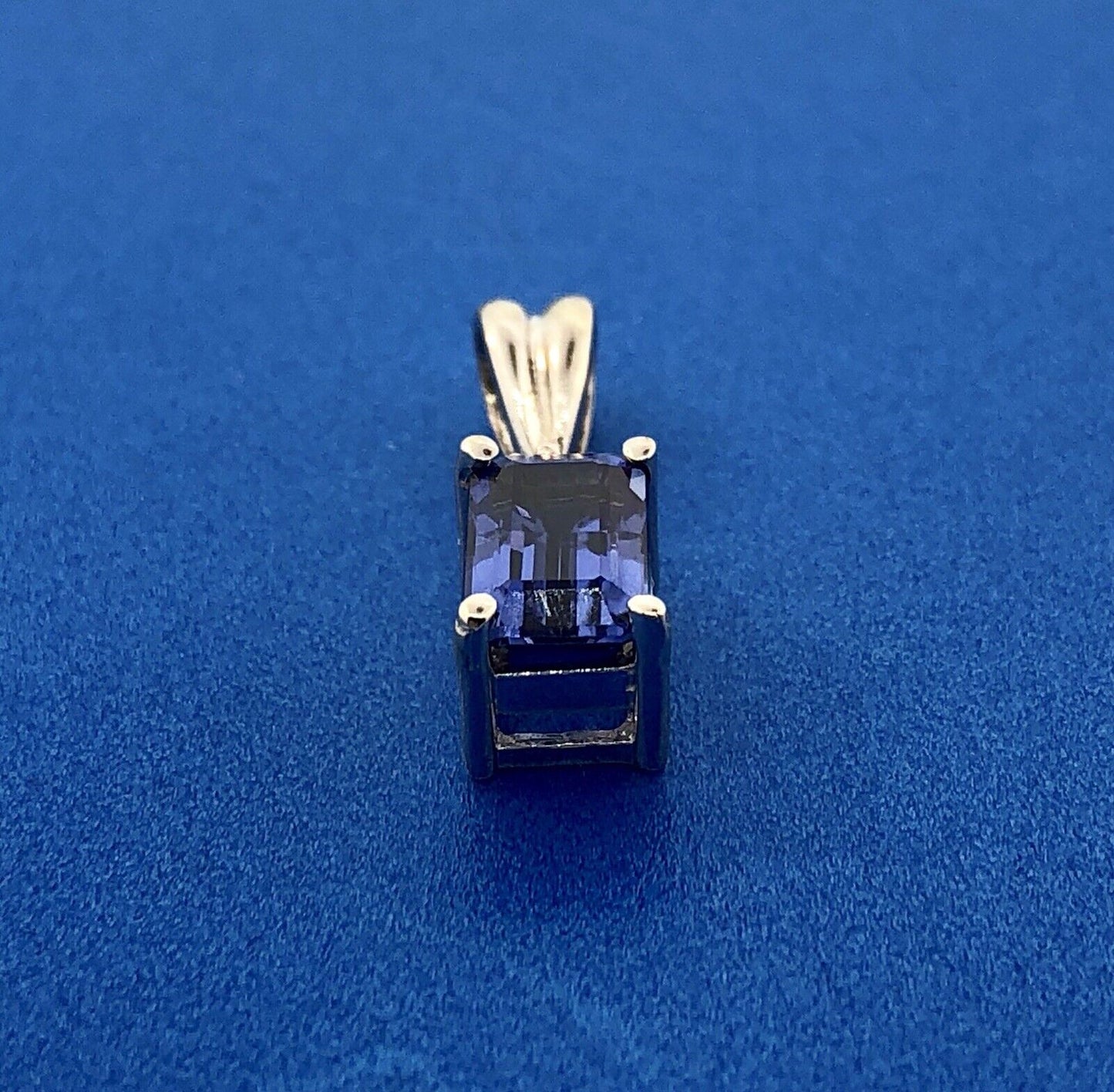Designer 14K White Gold Sapphire Diamond September Sweetheart Occasion Pendant
