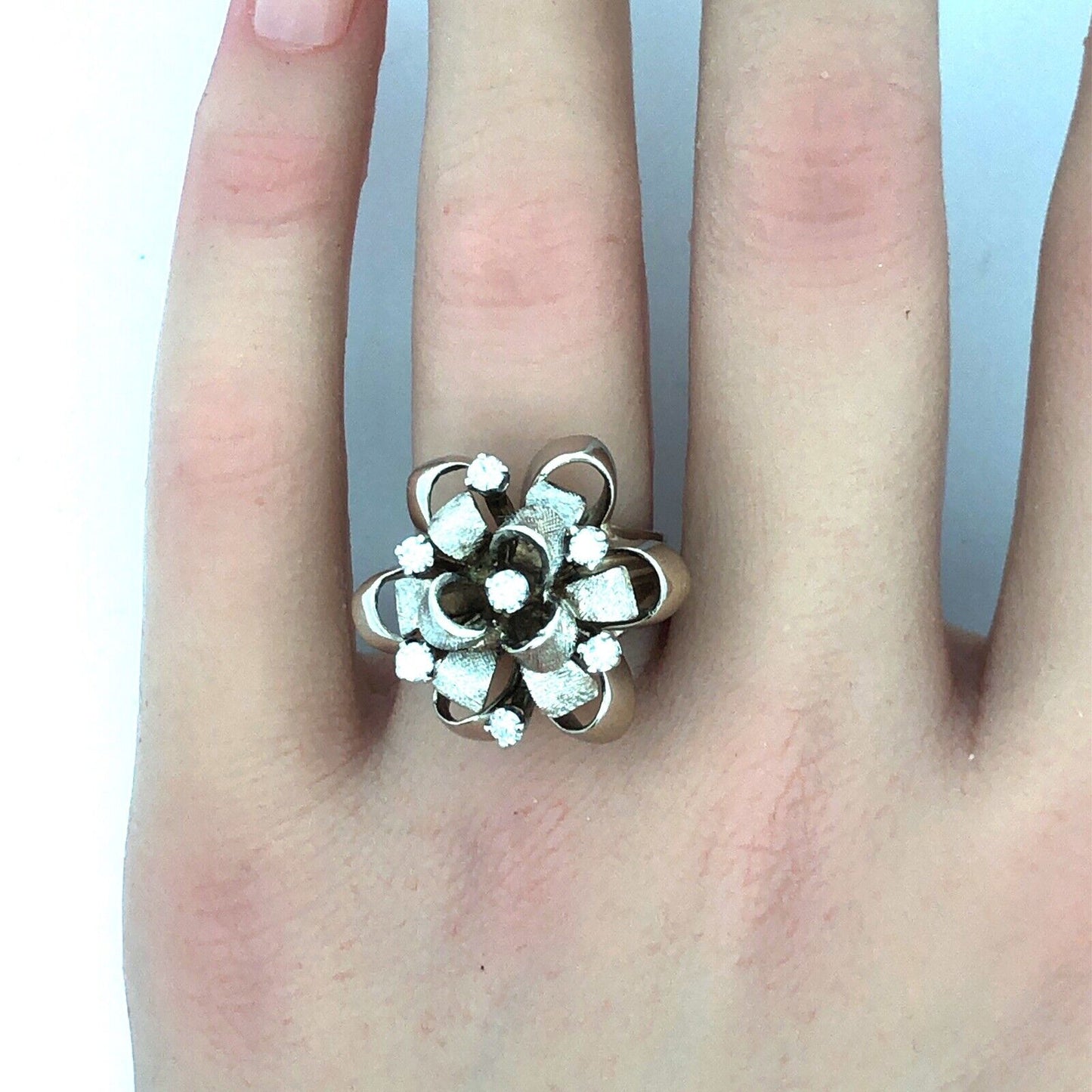 Vintage 14K White Gold Diamond Floral Polished Florentine Ribbon Statement Ring