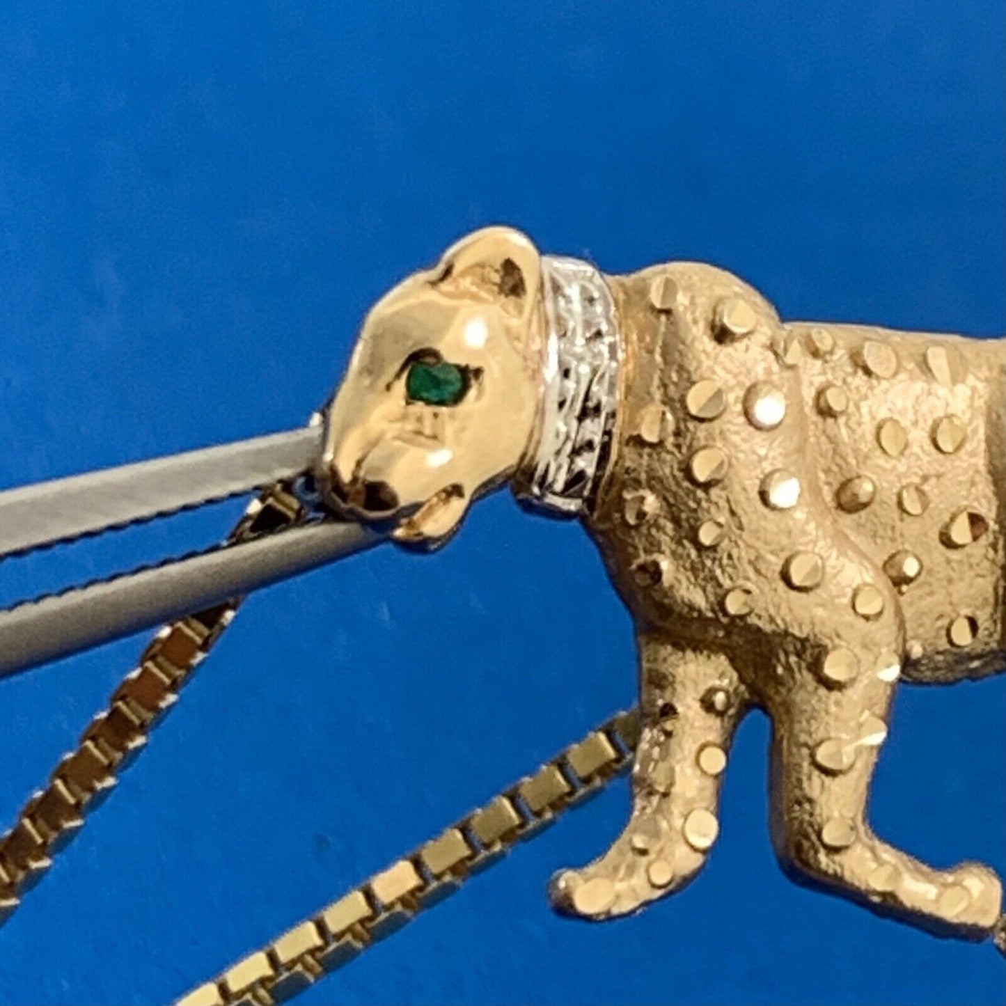 Custom 14K Yellow Gold Emerald Eye Spotted Leopard Pendant Necklace