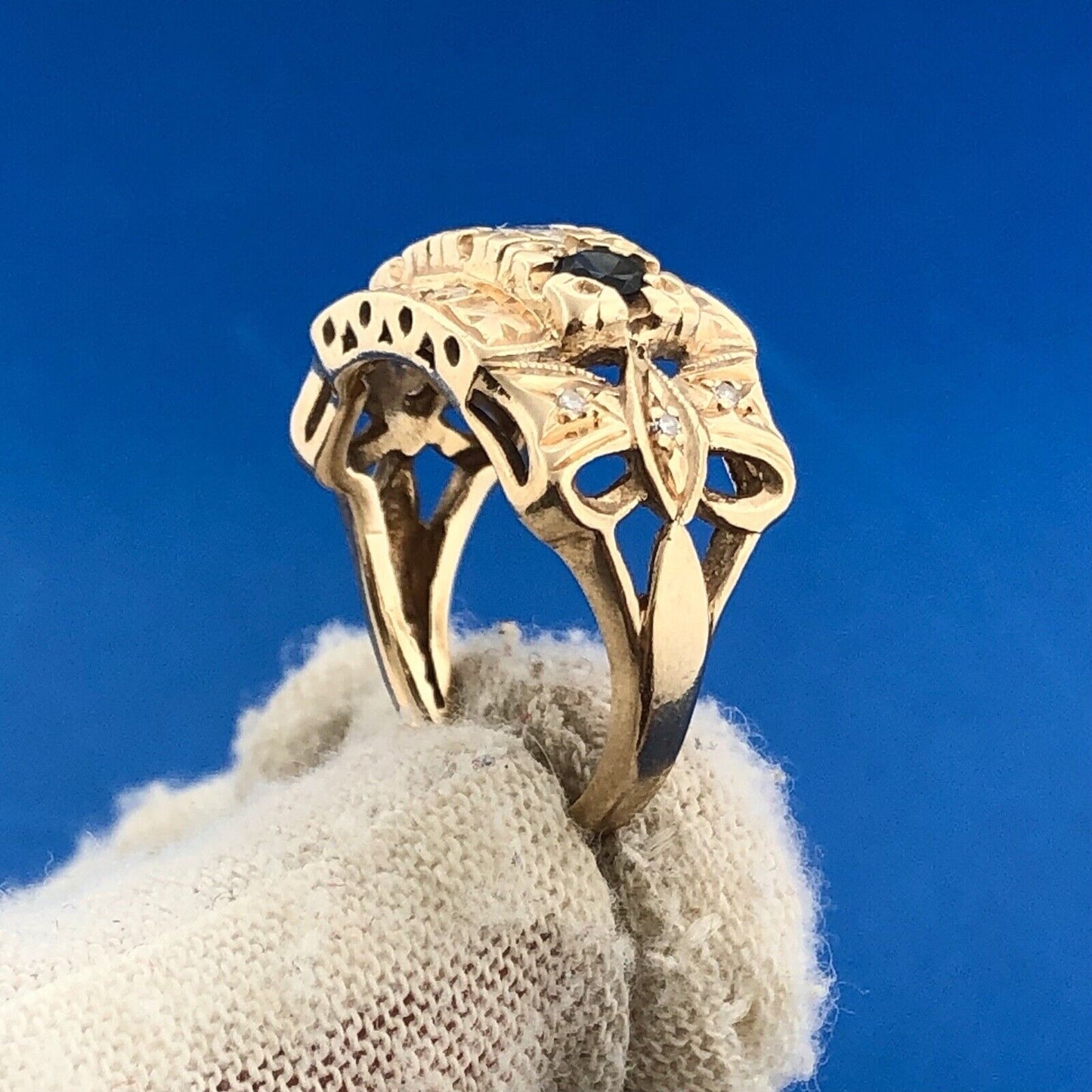 Art Deco Art Nouveaux 14K Yellow Gold Sapphire Diamond Etruscan Dome Ring