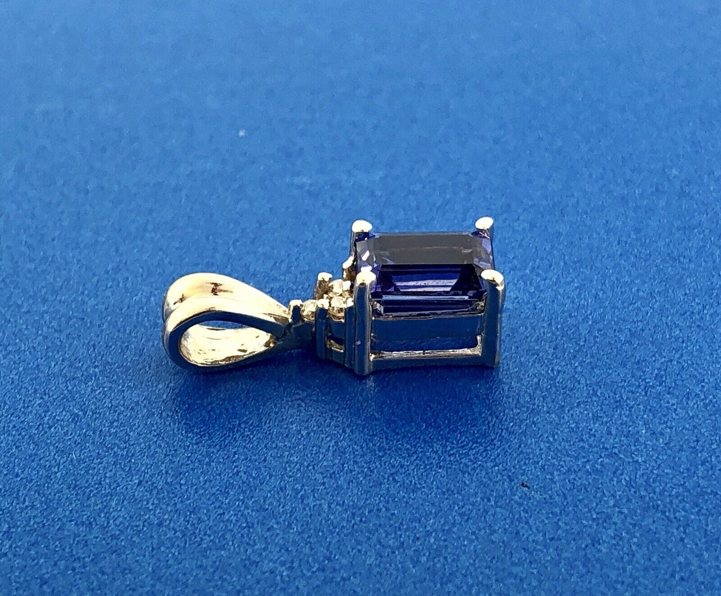 Designer 14K White Gold Sapphire Diamond September Sweetheart Occasion Pendant