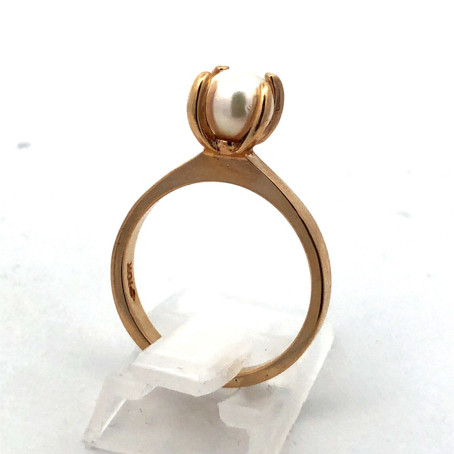 Designer 10K Yellow Gold Pearl Solitaire Size 6.5 Ring