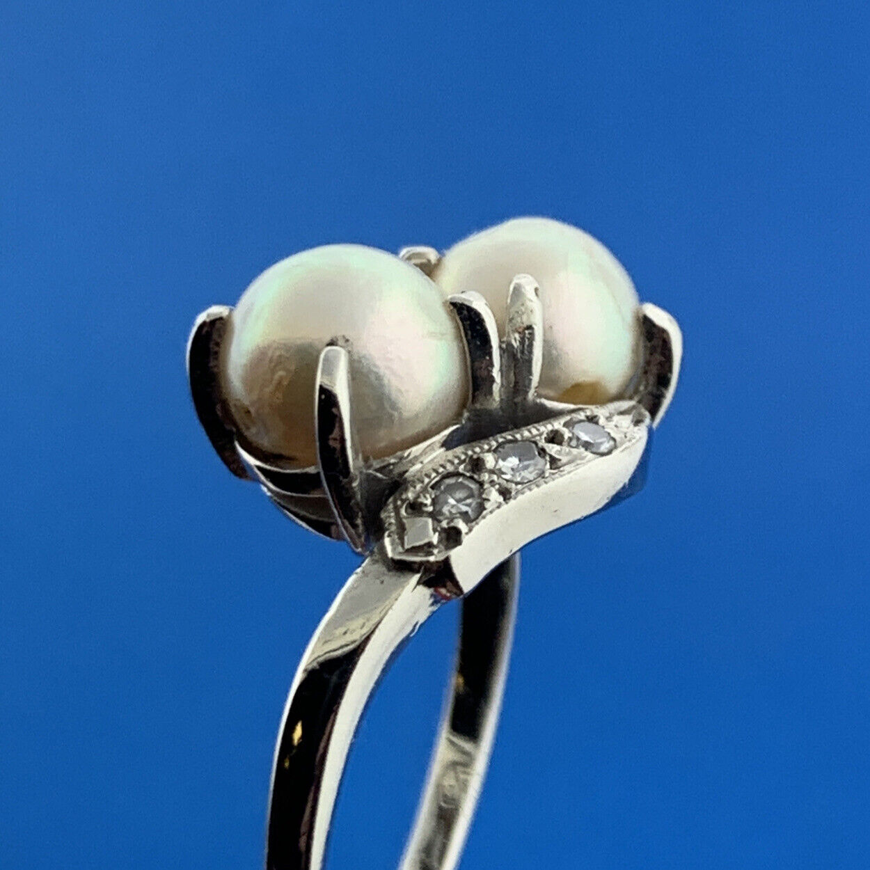 Vintage 14K White Gold Pearl Duo Diamond Accented June Anniversary Cocktail Ring