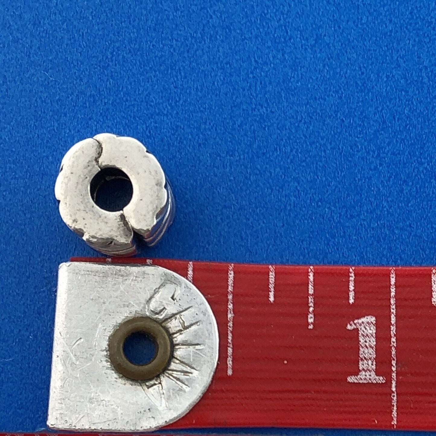 Authentic PANDORA 790210 Sterling Silver 925 Sunburst Retired Clip Charm