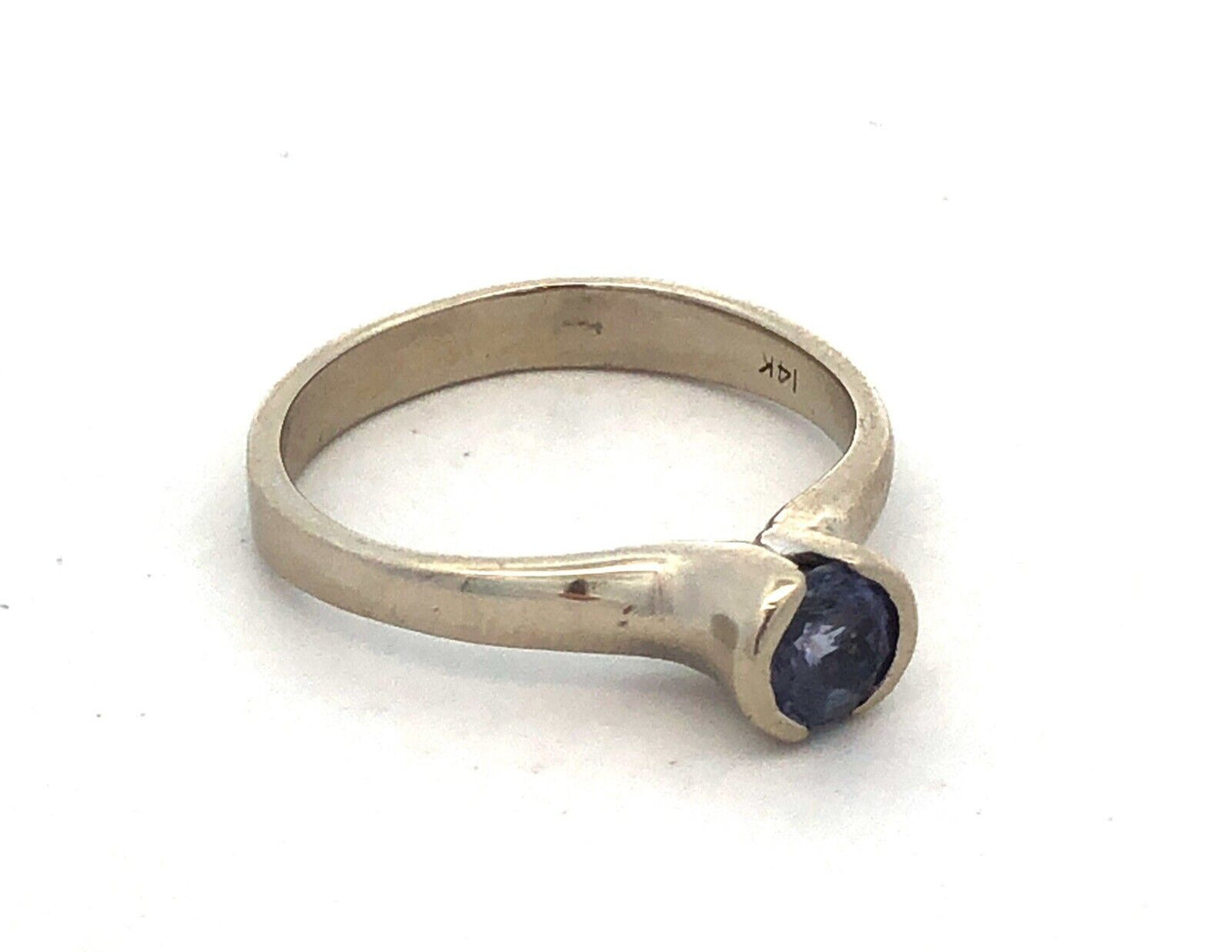 Estate 14K White Gold Round Purple Tanzanite Solitaire Modernist Engagement Ring