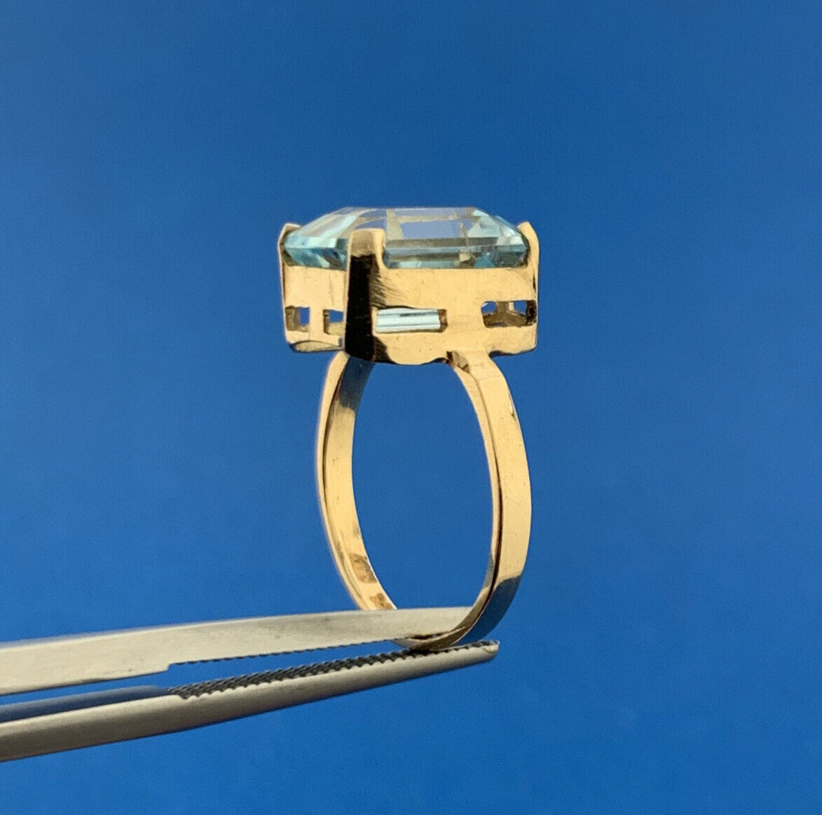 Estate Designer 14K Yellow Gold Rectangle Blue Topaz Solitaire Statement Ring