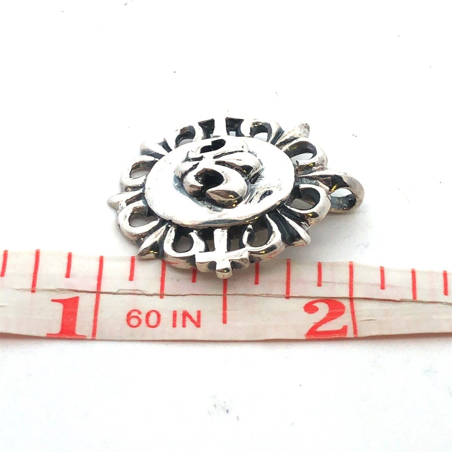 925 Sterling Silver Fleur De Lis Oval Pendant