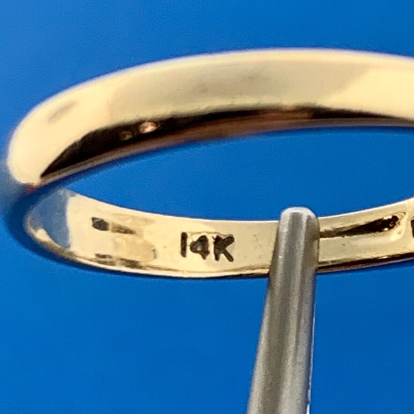 14k Yellow Gold Sparkling Radiant CZ w/ Trillion Accent Engagement Ring Size 7