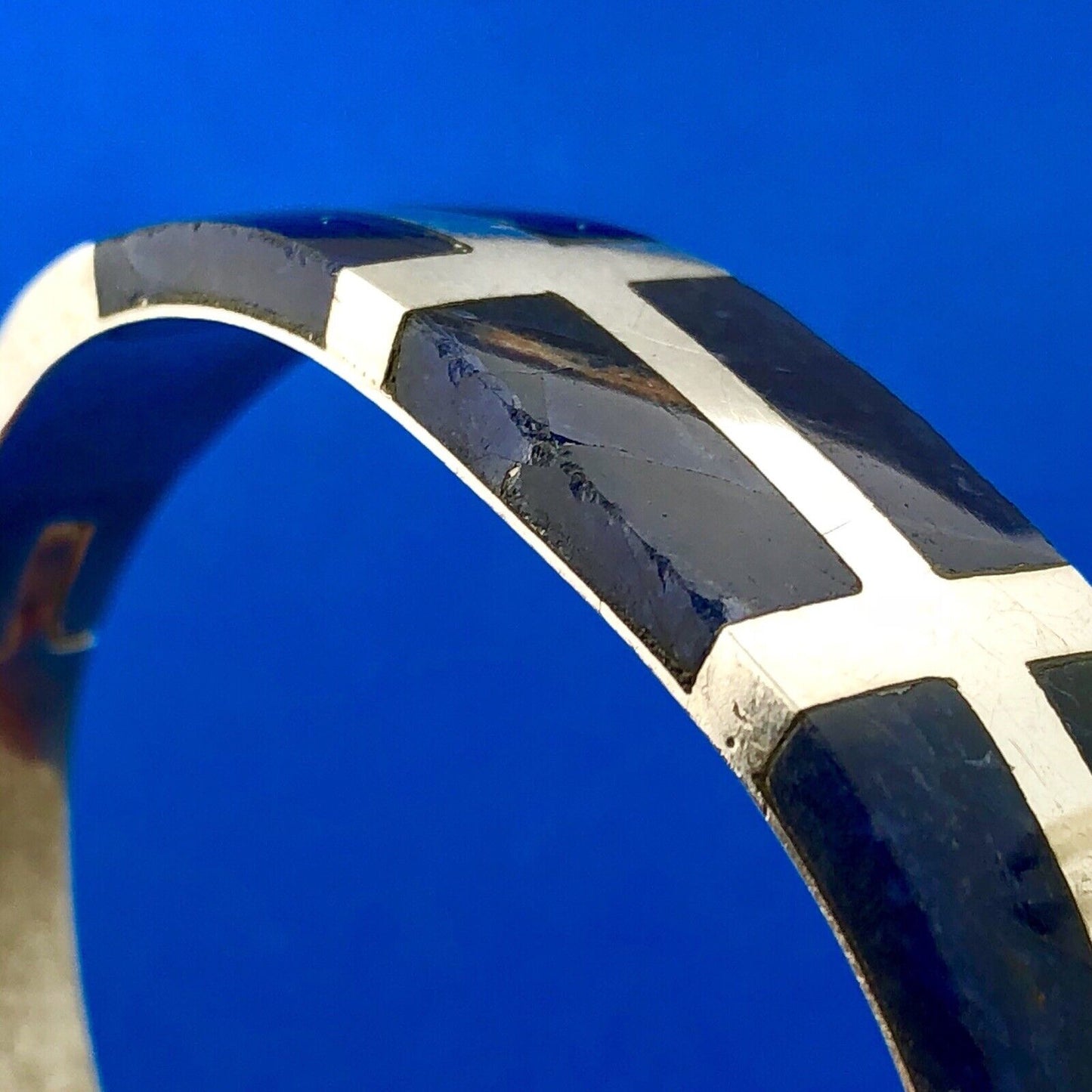 Retro Taxco Artisan 925 Sterling Silver Lapis Lazuli Inlay Hinged Cuff Bracelet