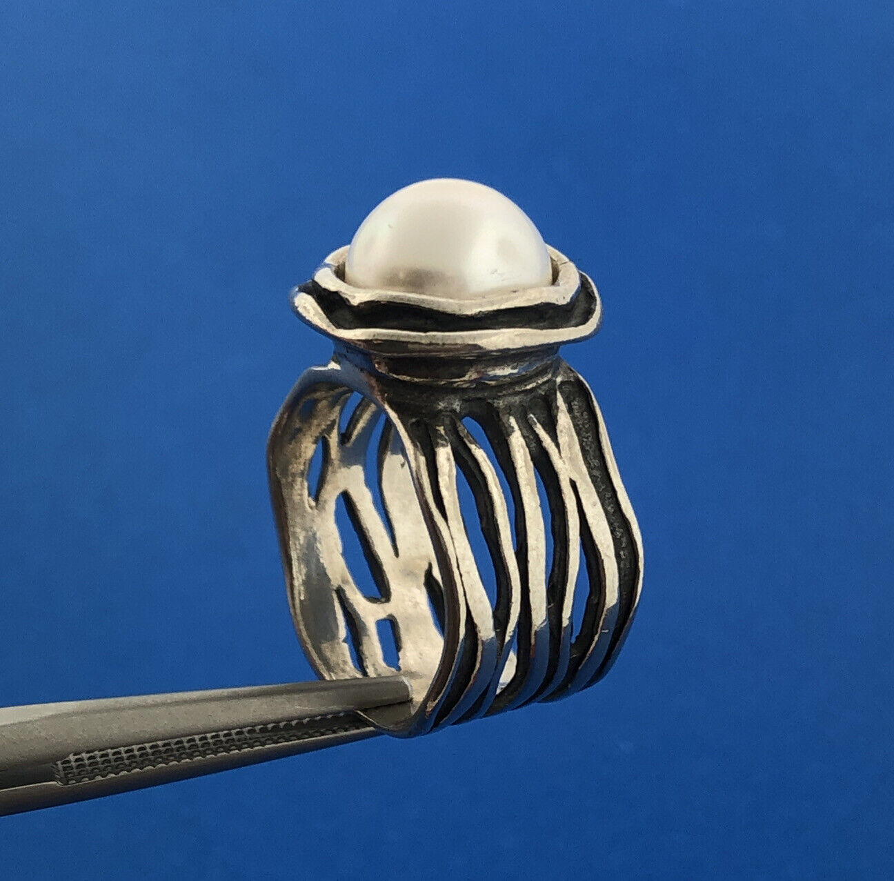 Designer B ISRAEL 925 Sterling Silver Pearl Modernist Statement Cigar Band Ring