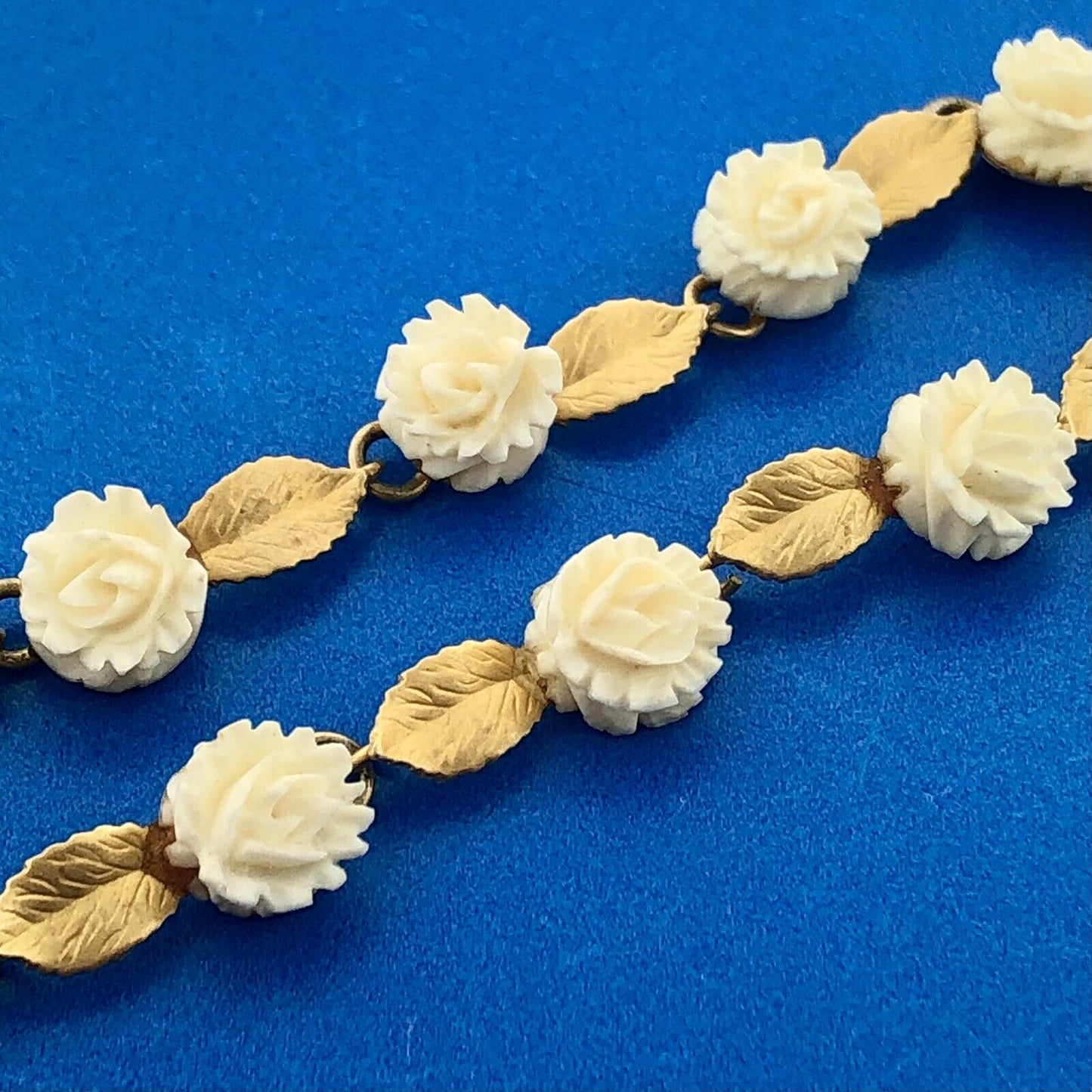 Exquisite Designer Vintage 14K Burnished Gold Floral Leaf Panel Tennis Bracelet
