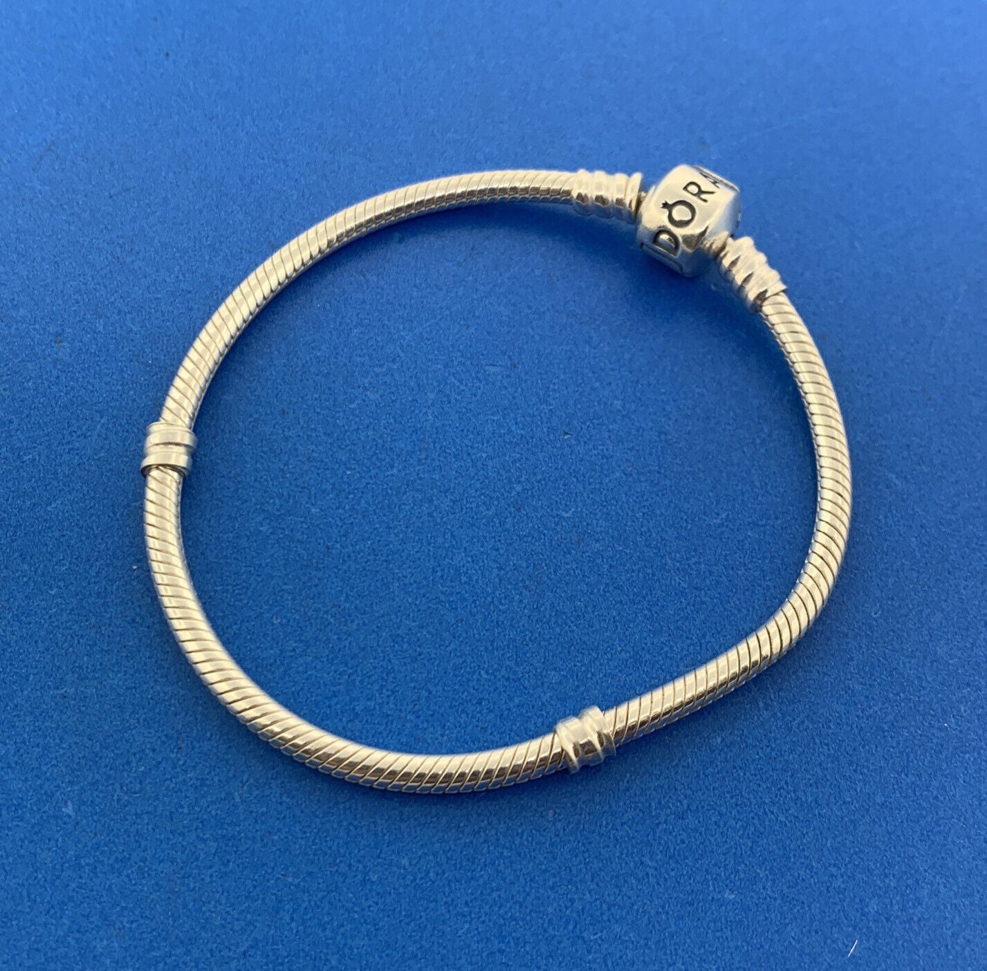 Authentic PANDORA 925 Sterling Silver Classic Snake Barrel Clasp Charm Bracelet