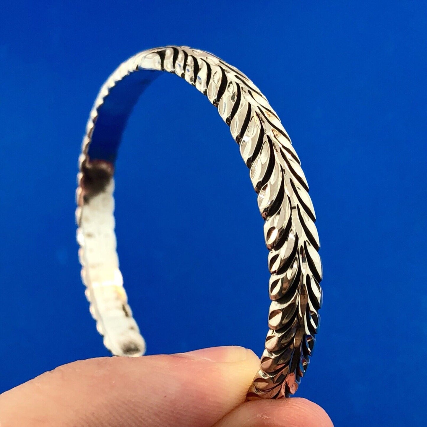 Native American Marked 925 Sterling Silver Diamond Etched Feather Cuff Bracelet