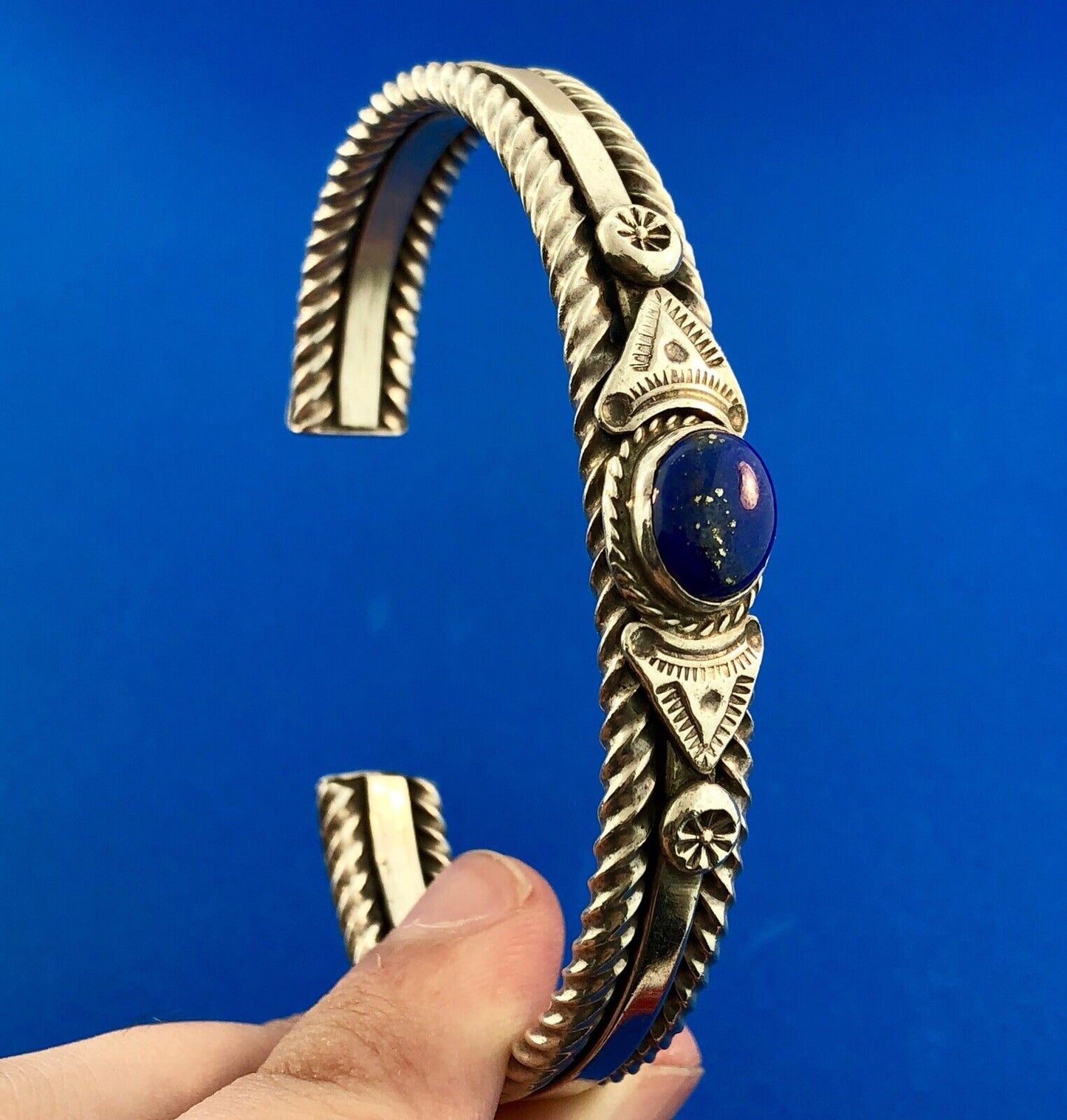 Exquisite Native American Artisan 925 Sterling Silver Lapis Lazuli Cuff Bracelet