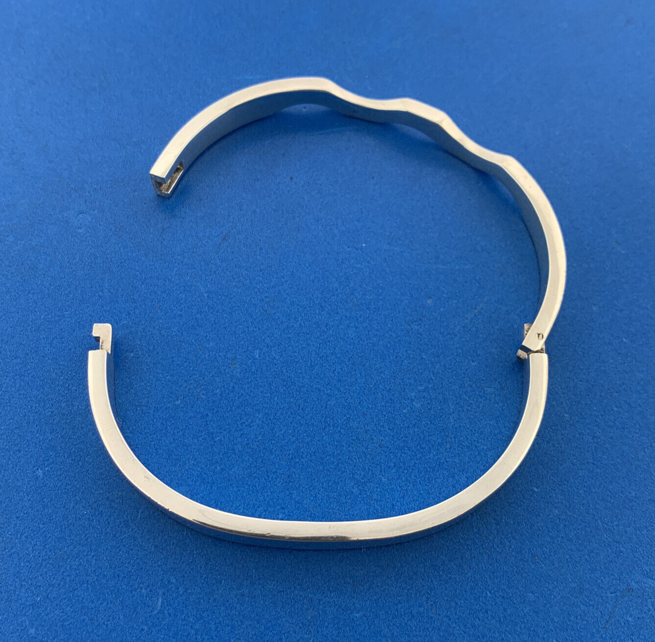 Vintage Taxco 925 Sterling Silver Modernist Wave Hinged Cuff Bangle Bracelet