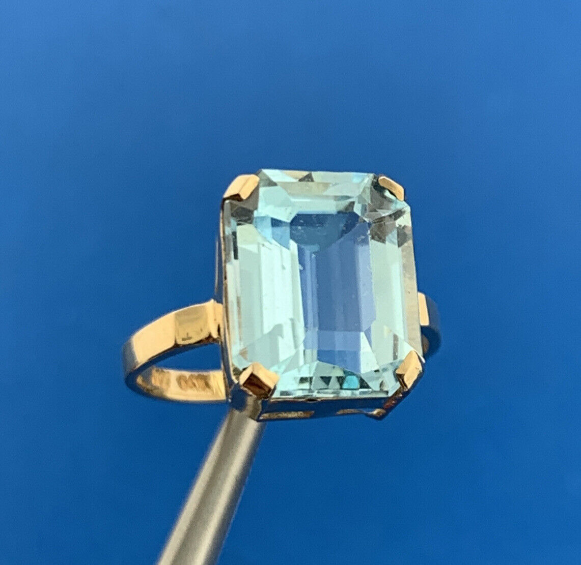 Estate Designer 14K Yellow Gold Rectangle Blue Topaz Solitaire Statement Ring