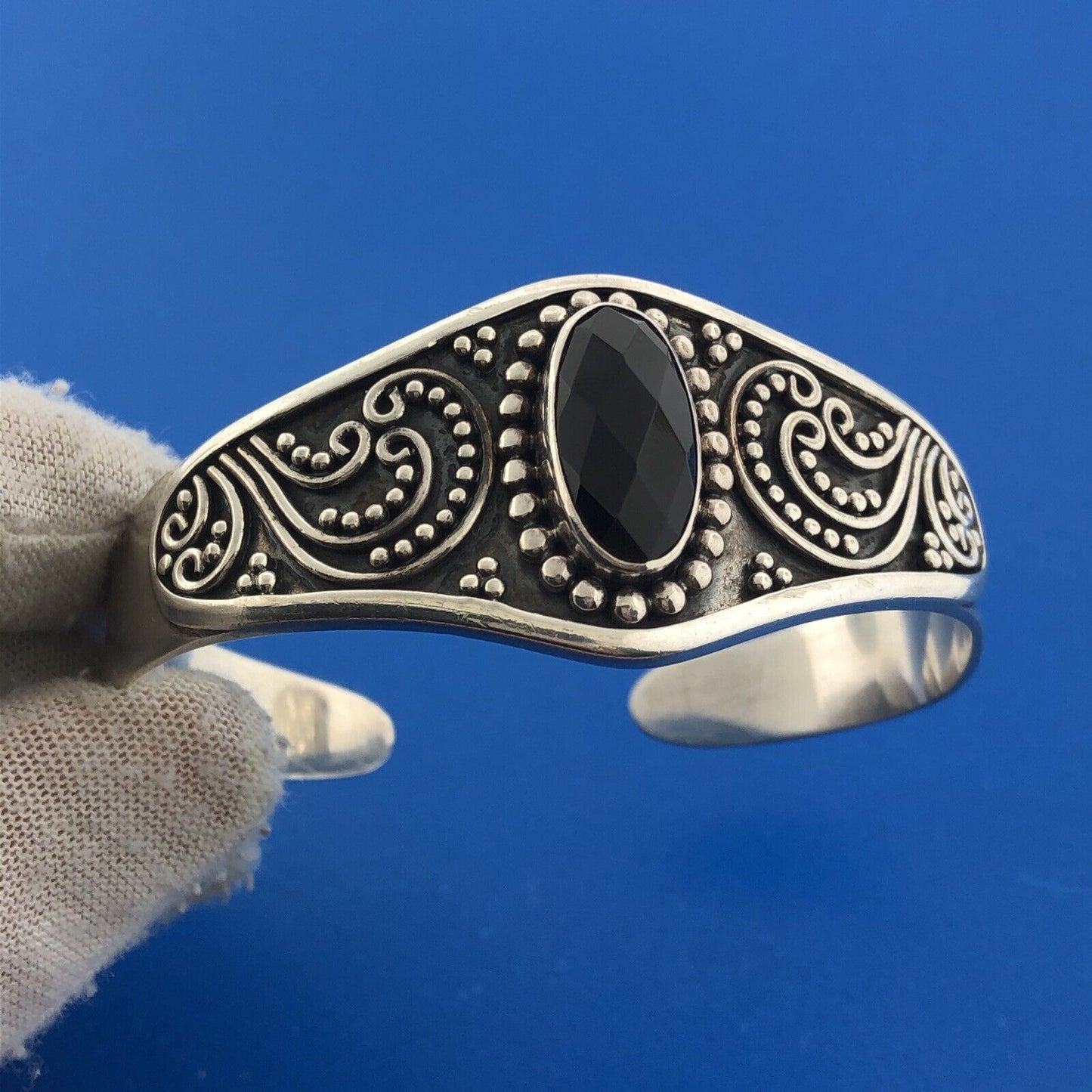 BA Suarti 925 Sterling Silver Faceted Black Onyx Balinese Tapered Cuff Bracelet
