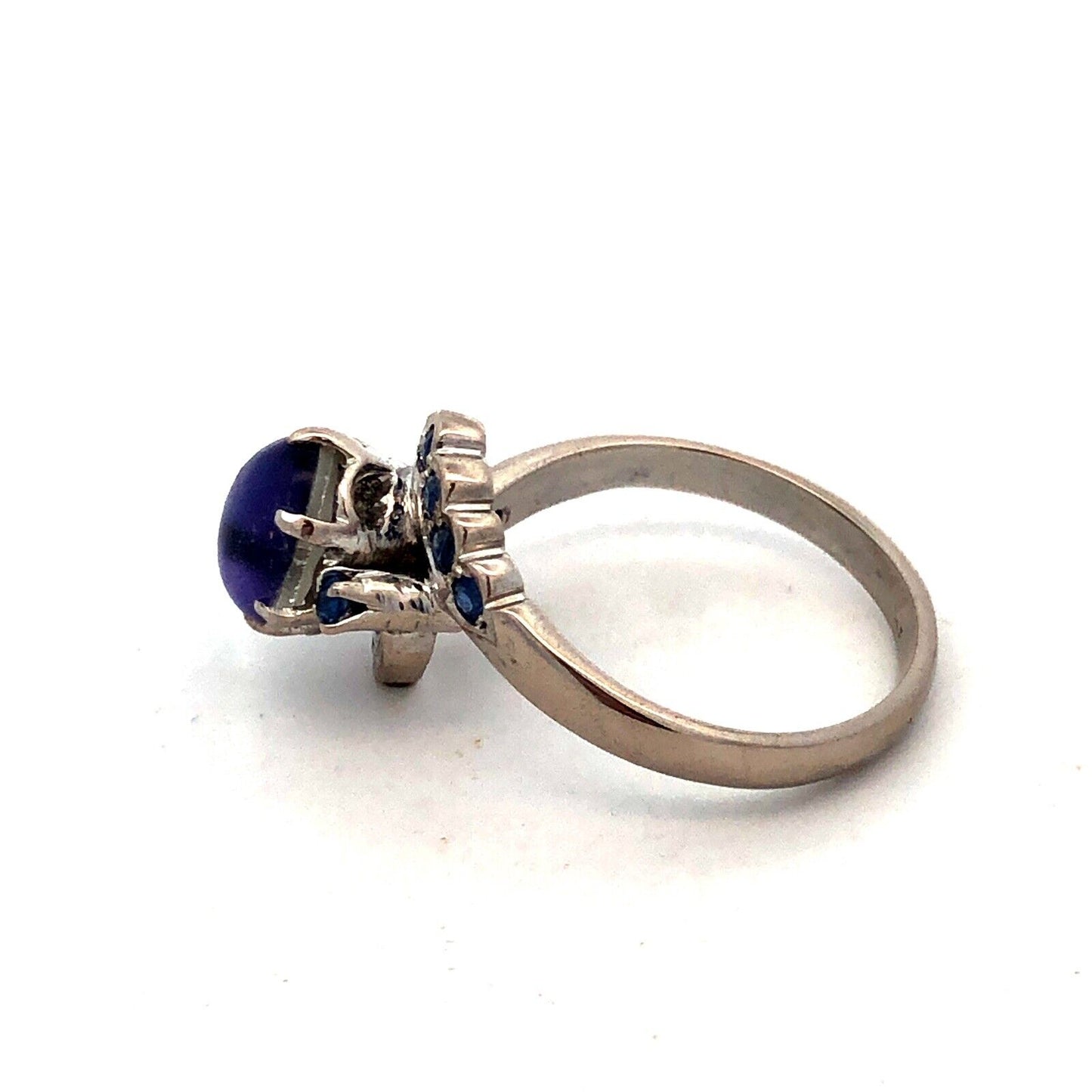 Estate 18K White Gold Oval Amethyst Cabochon Sapphire Accents Solitaire Ring