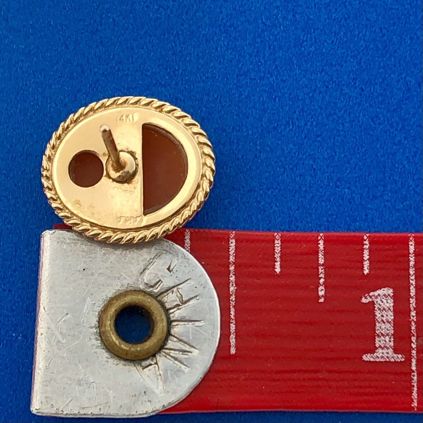 Vintage CARLA 14K Yellow Gold Oval Carved Shell Cameo Stud Earrings