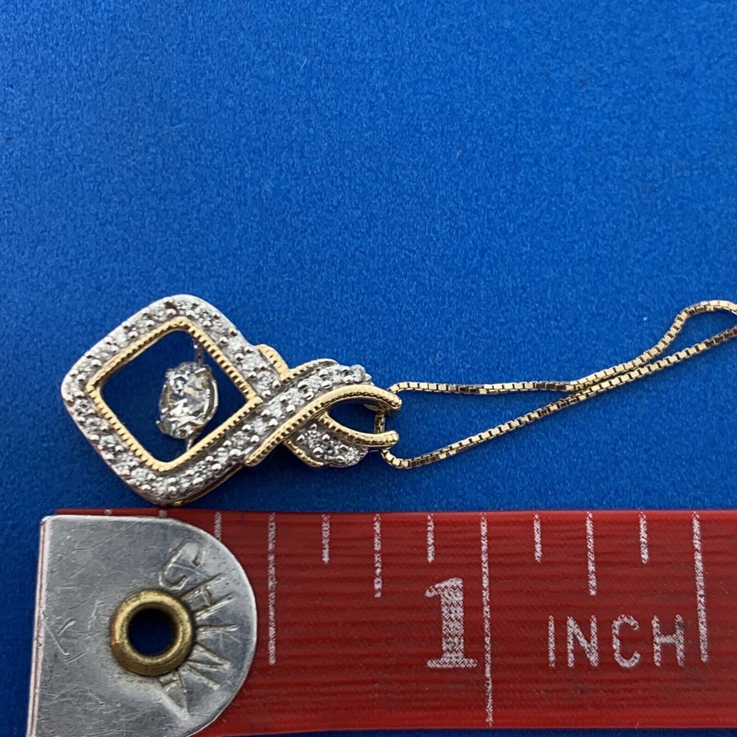 Gorgeous 14k Yellow Gold Round Cut Suspended Diamond 16" Box Chain Necklace