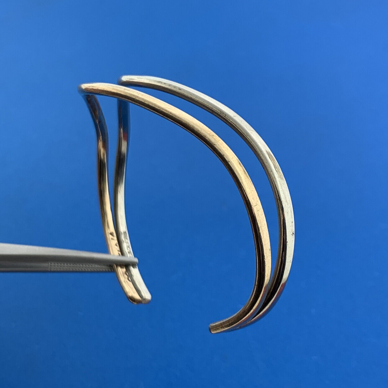 Designer Sergio Lub California Brass Silver Toned Wavy Band 6" Cuff Bracelet