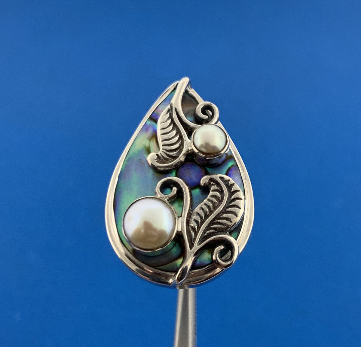 Vintage Merav 925 Sterling Silver Abalone Pearl Vine Leaf Design Statement Ring
