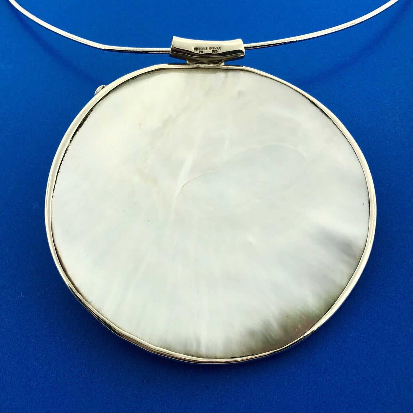 Designer Viktoria Hayman Sterling Silver 925 Round Mother of Pearl 18" Necklace