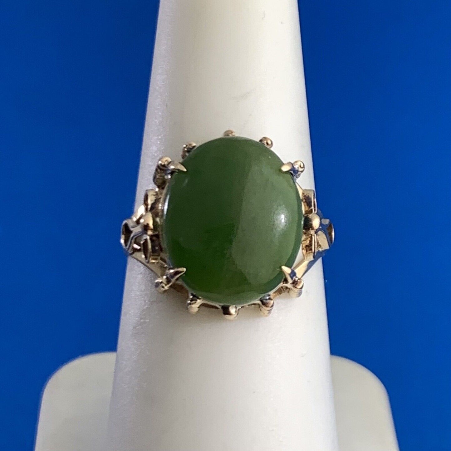 Estate 14K Yellow Gold Oval Jade Cabochon Statement Cocktail Ring