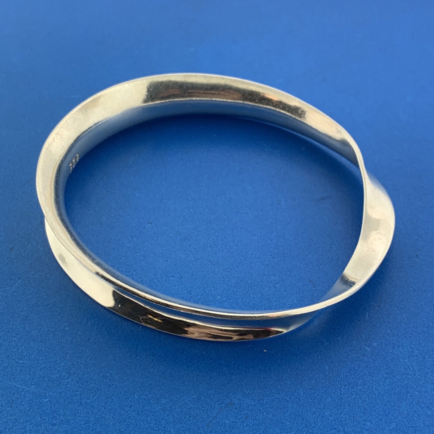 Taxco Artisan PAZ. 925 Sterling Silver Ribbed Wave Modernist Bangle Bracelet