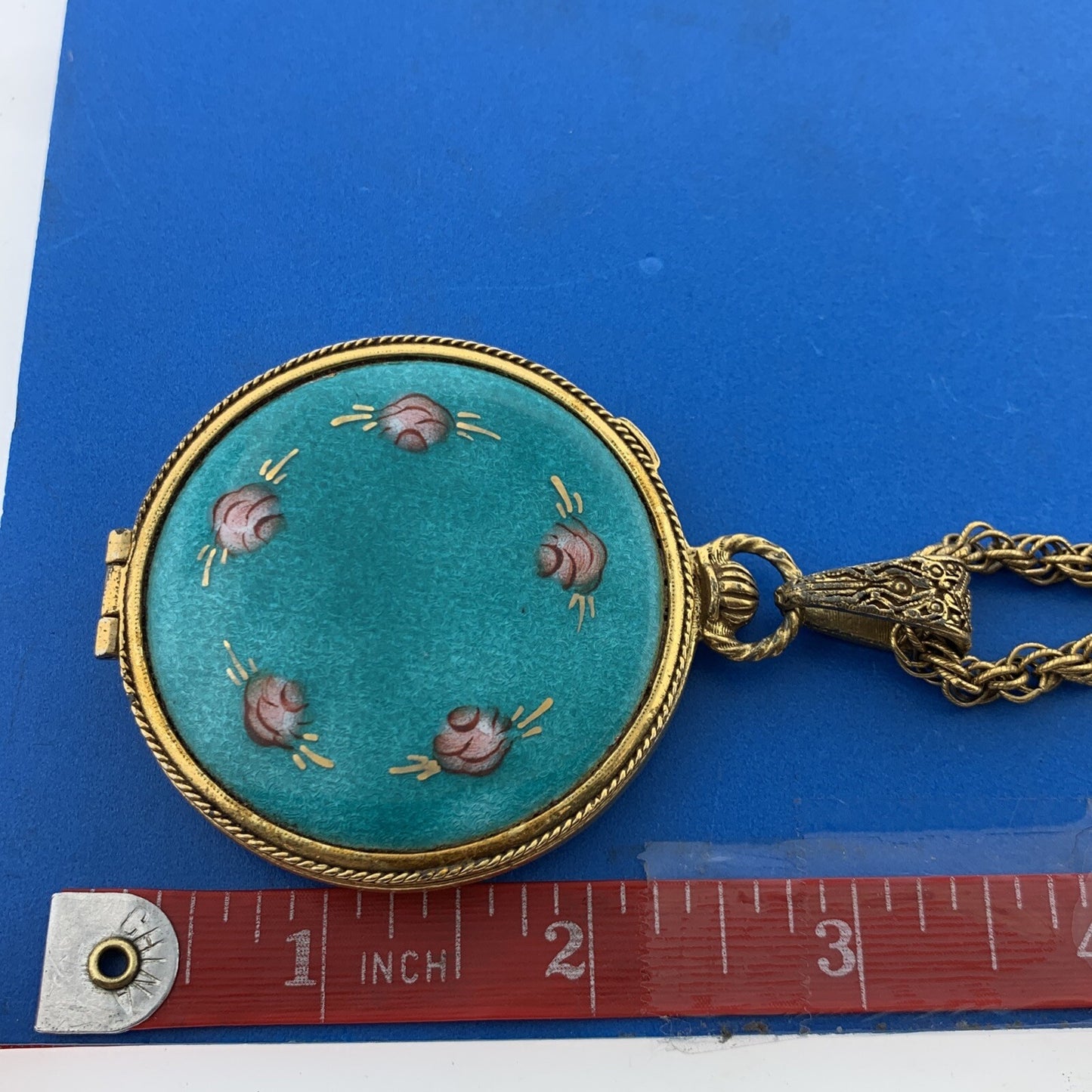 Vintage Gold Tone Guilloche Enamel Roses Ladys Compact Statement Necklace