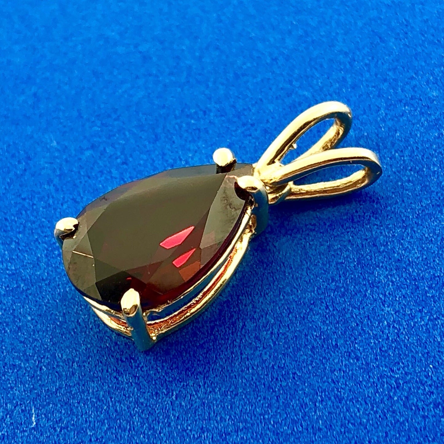 Designer 14K Yellow Gold Pear Shaped Garnet January Occasion Statement Pendant