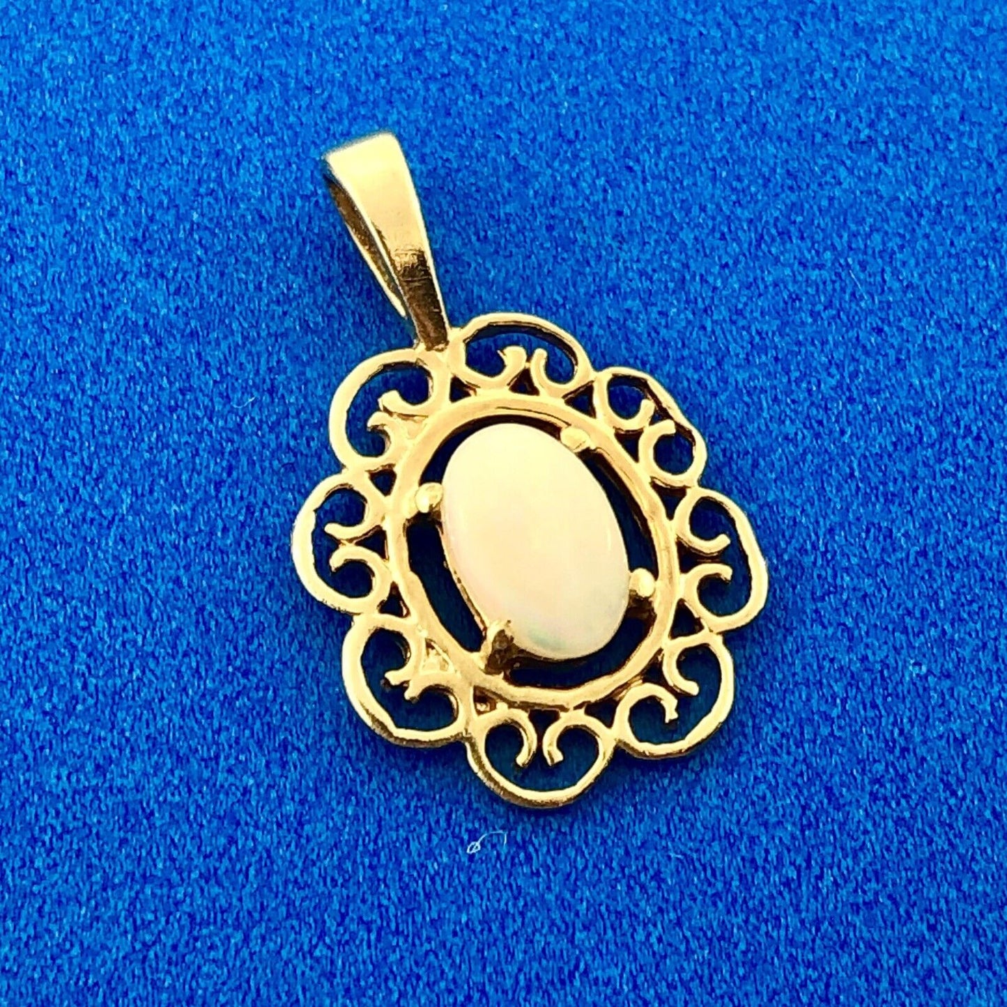 Vintage 10K Yellow Gold Oval Opal Filigree Open Scroll Petite Pendant