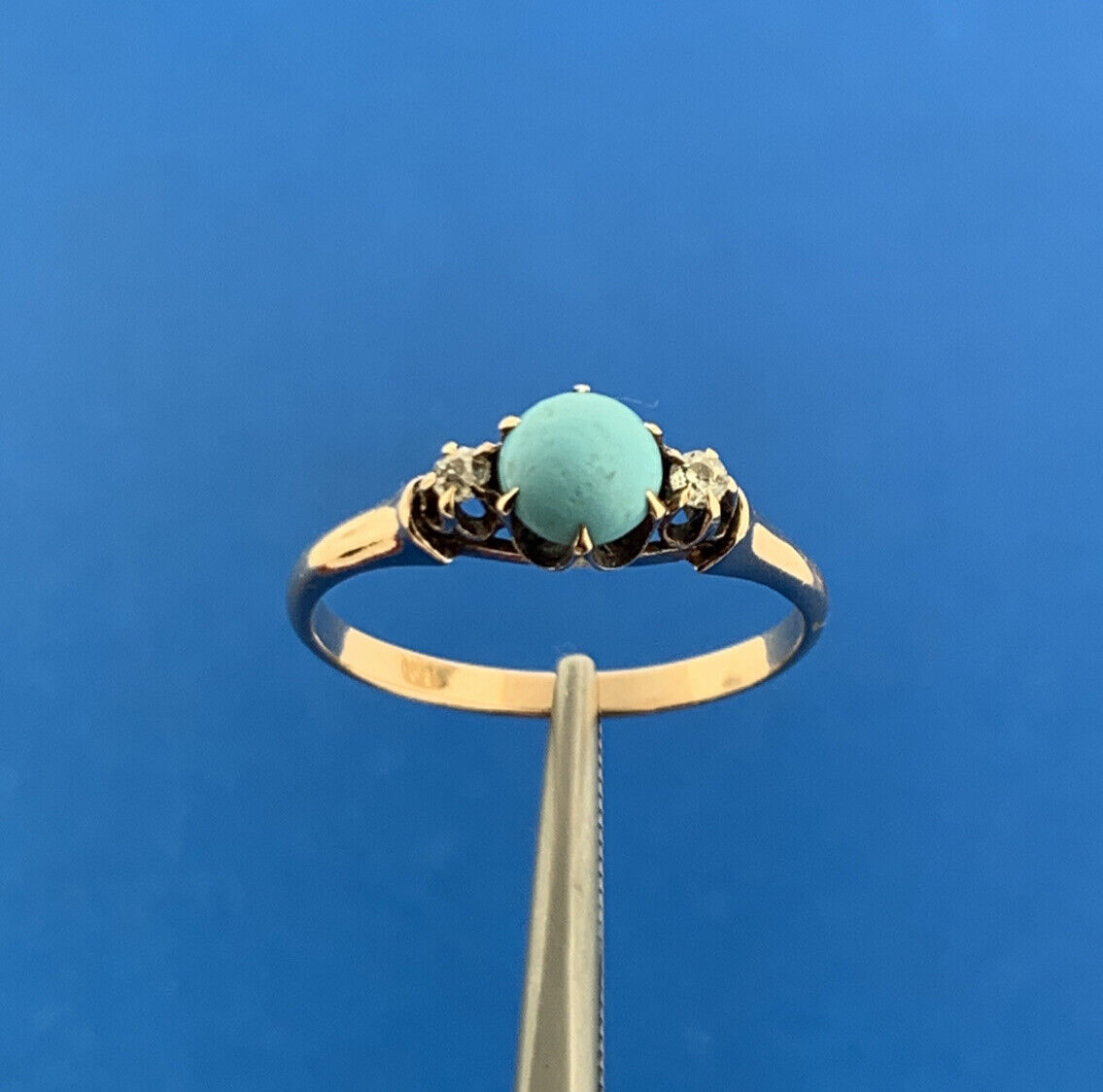 Vintage 14K Yellow Gold Turquoise Cabochon Diamond Accented Cocktail Ring