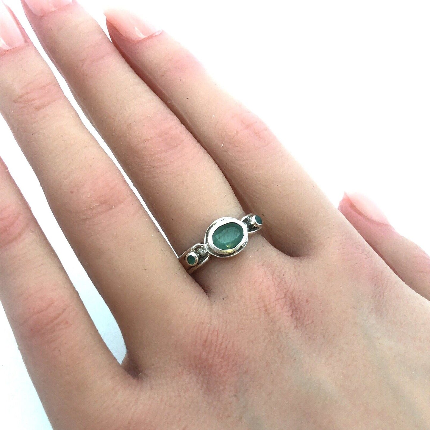 Vintage 925 Sterling Silver Oval Emerald May Anniversary Ring