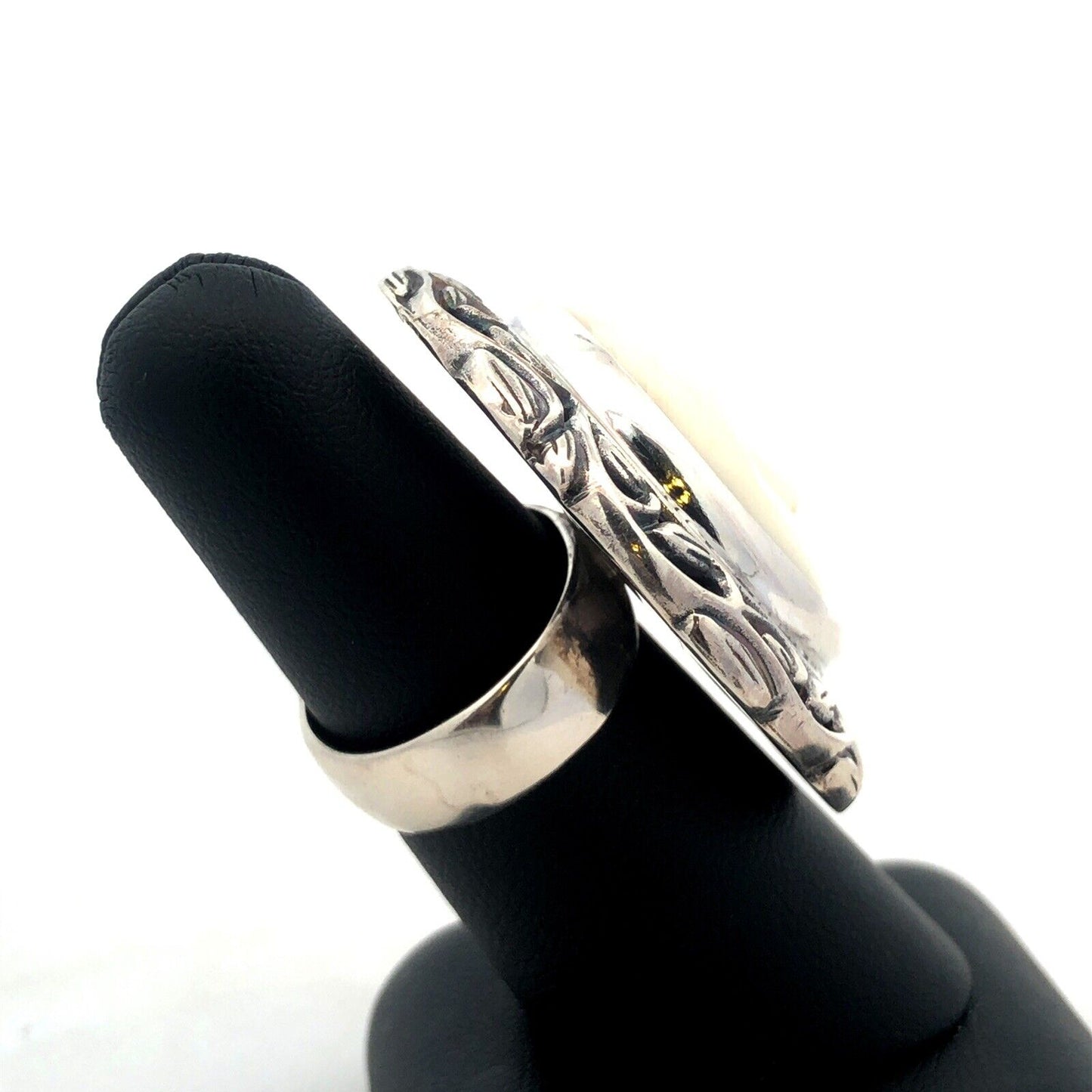 Vintage 925 Sterling Silver Round Carved Resin Moon Face Vine Statement Ring