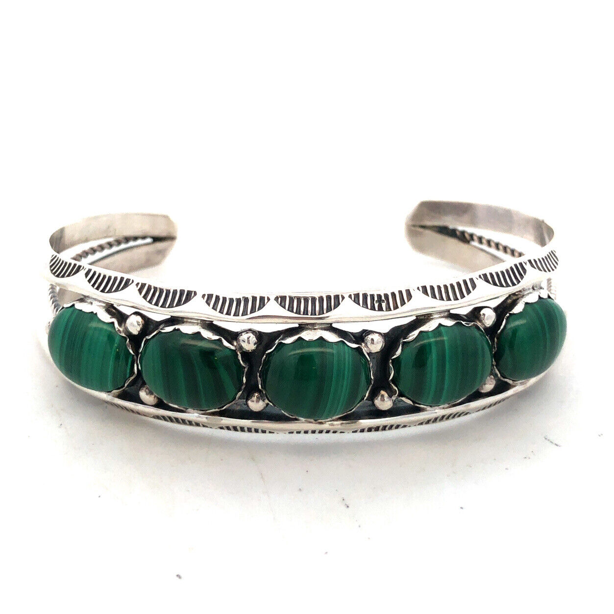 Native American L 925 Sterling Silver Oval Green Malachite Open Cuff Bracelet