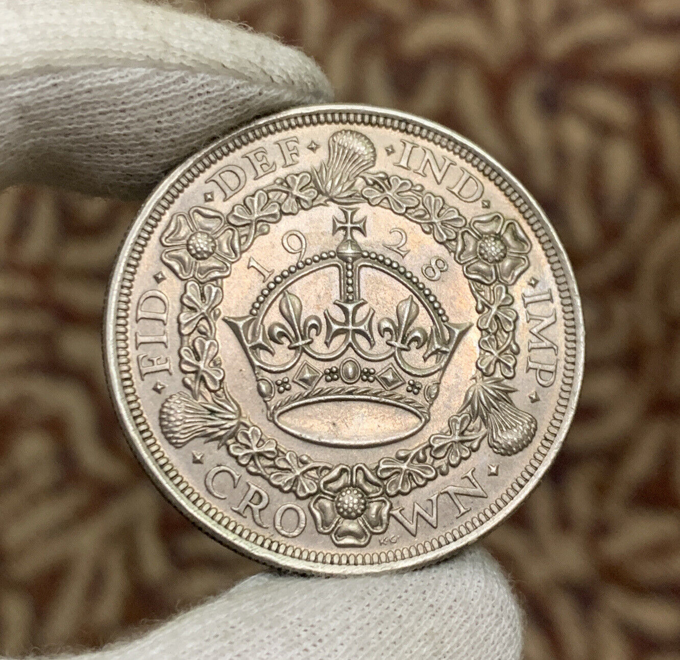 1928 British 1 Crown George V Wreath Crown 50% Silver Better Key Date Coin