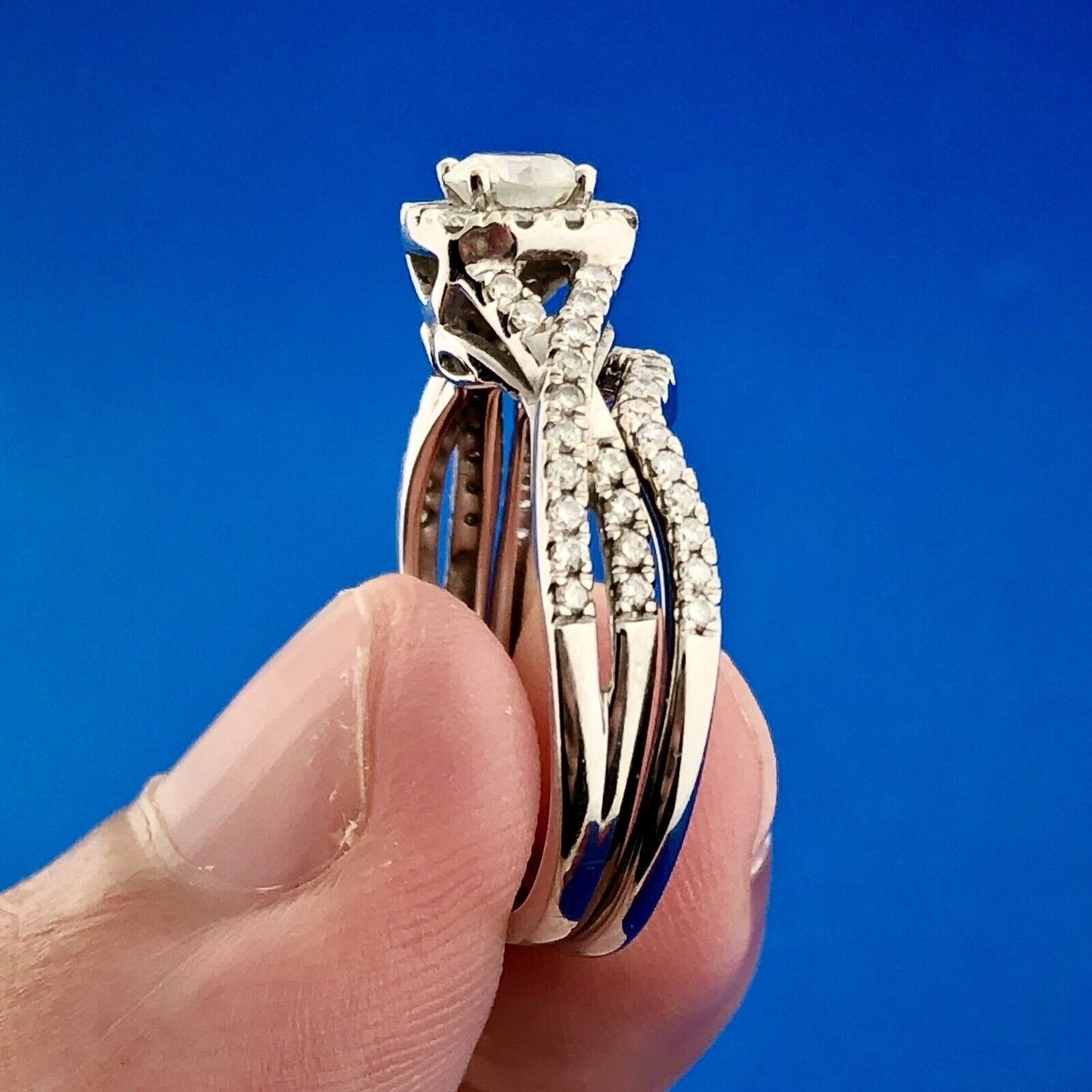 De Couer 10K White Gold Diamond Solitaire w/Halo Accents Bridal Ring Set