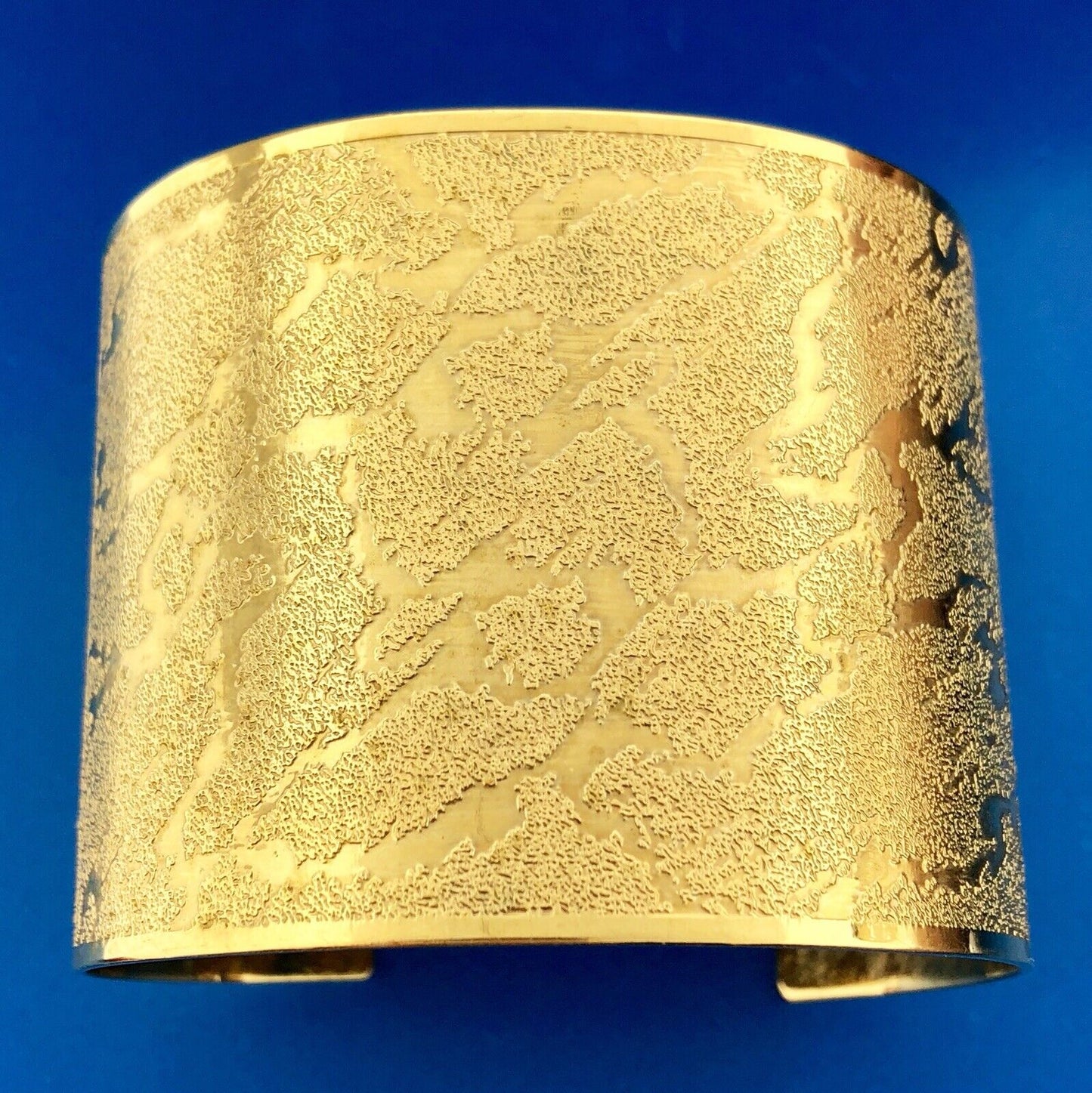 Francesca Visconti Gold Tone Animal Print Textured Runway Couture Cuff Bracelet