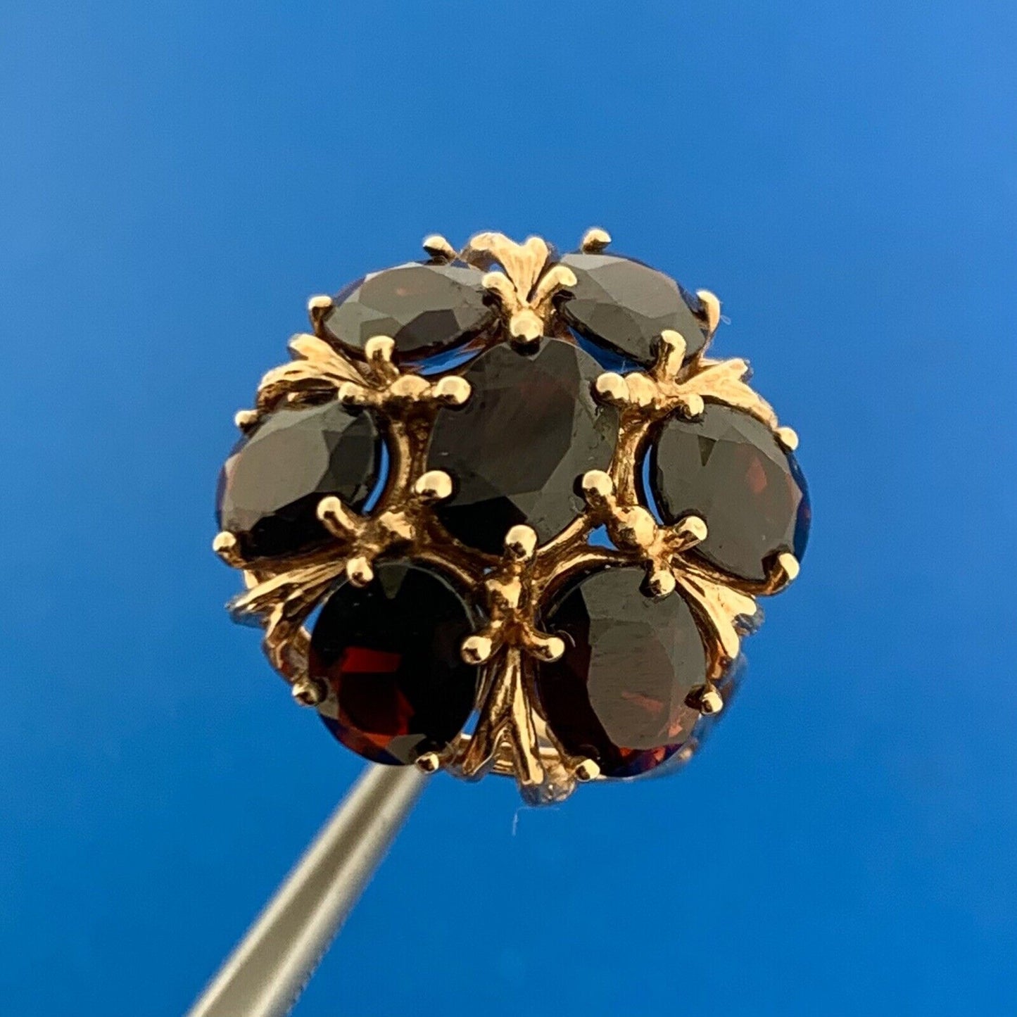 Retro 10K Yellow Gold Oval Garnet Floral Cluster January Occasion Cocktail Ring