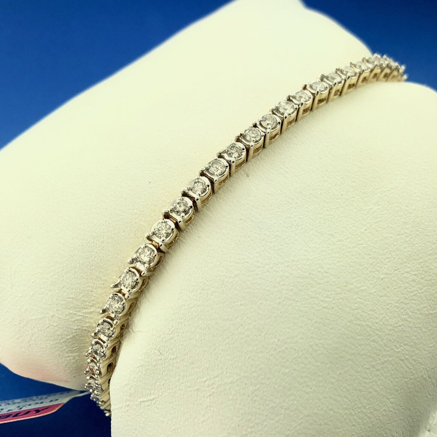 Beautiful 10K Yellow Gold Round Diamond 2.0 TCW Tennis Bracelet New With Tags