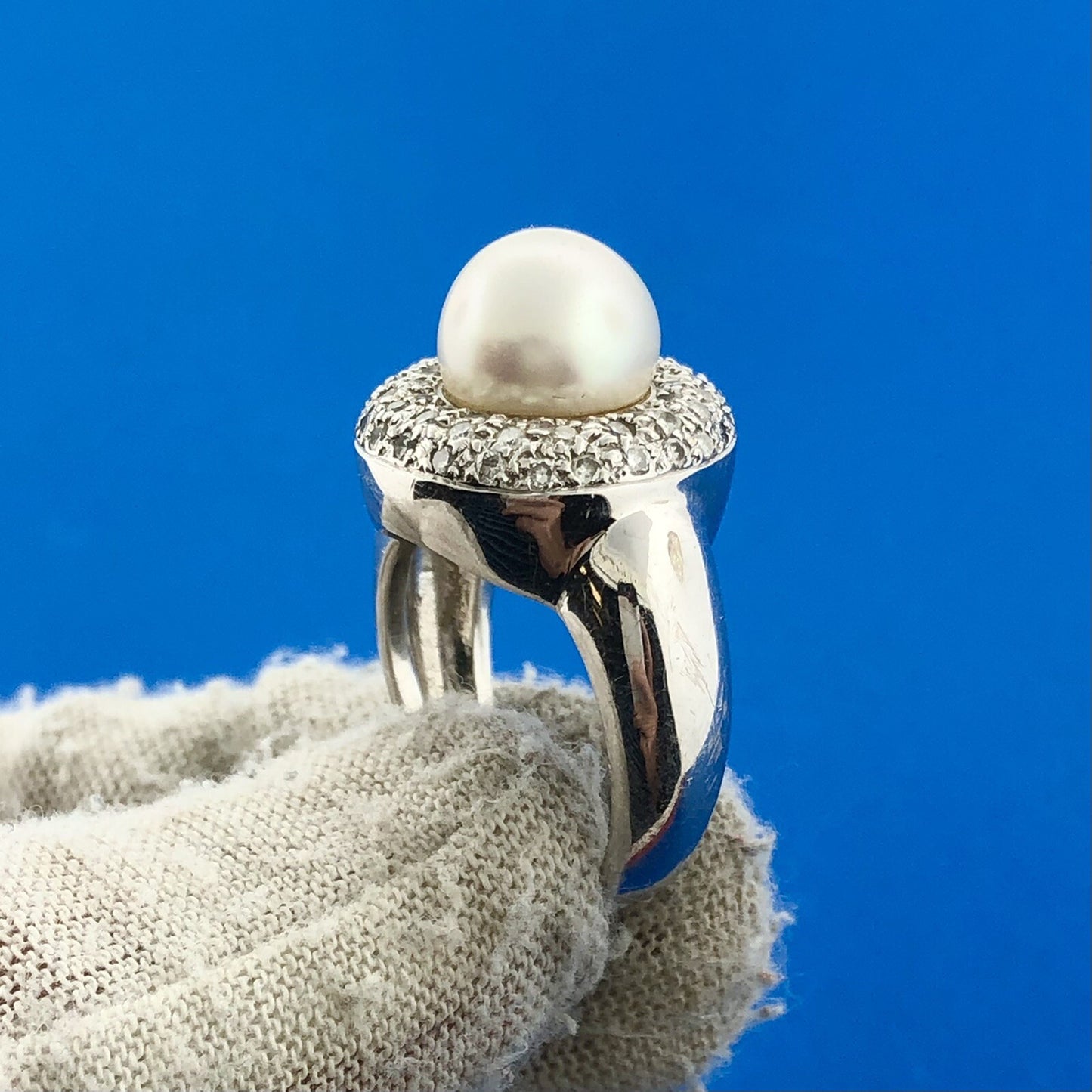 Gorgeous 18k White Gold White Pearl Diamond Halo Cluster Statement Ring Size 6.5