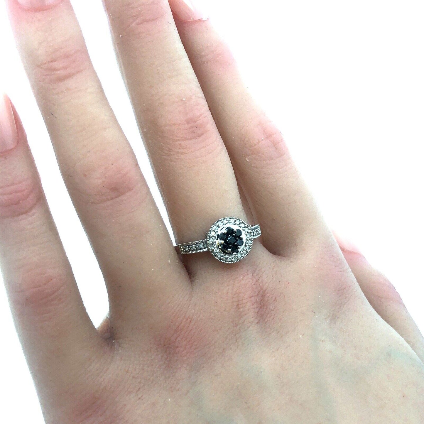 Gorgeous 10k White Gold Black Diamond Cluster White Diamond Accent Ring Size 8
