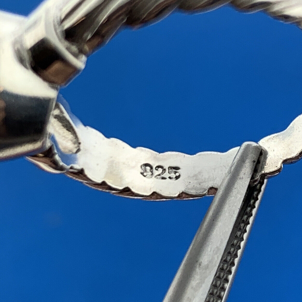 Estate 925 Sterling Silver White Quartz Solitaire Ribbed Cocktail Ring